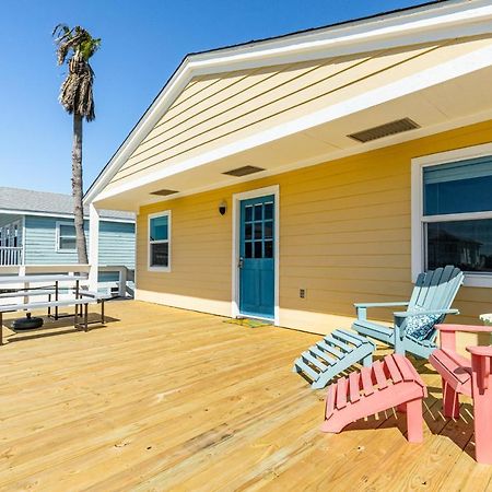Sunny Daze Walk To Beach 2 Decks Pet Friendly Has A Mini Bar Galveston Exterior foto