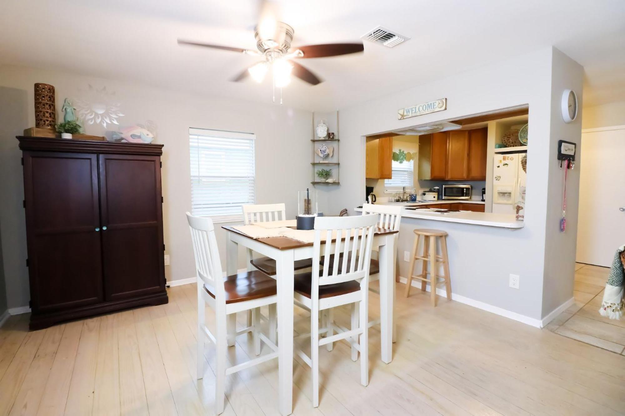 Sunny Daze Walk To Beach 2 Decks Pet Friendly Has A Mini Bar Galveston Exterior foto