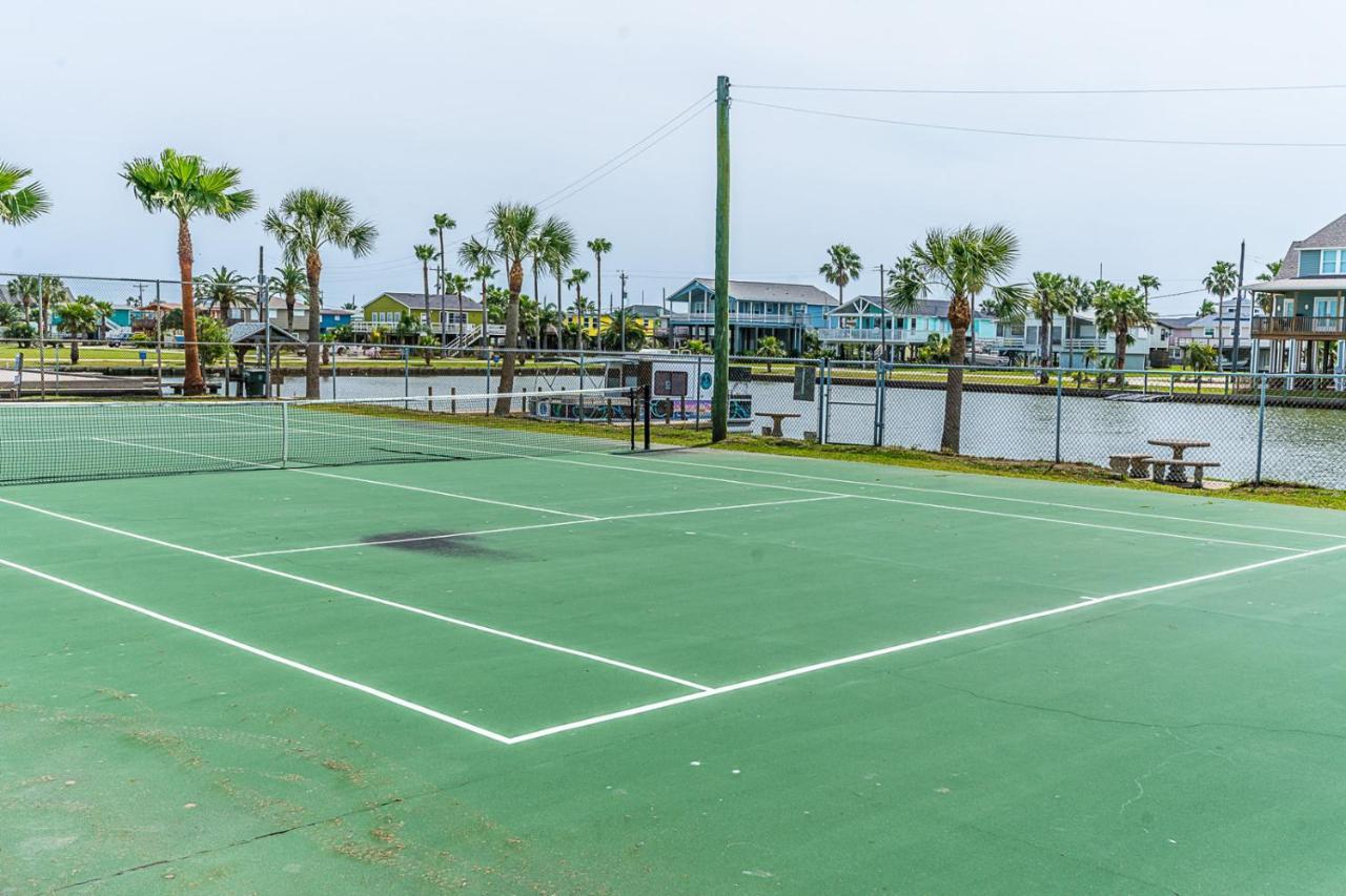 Sunny Daze Walk To Beach 2 Decks Pet Friendly Has A Mini Bar Galveston Exterior foto