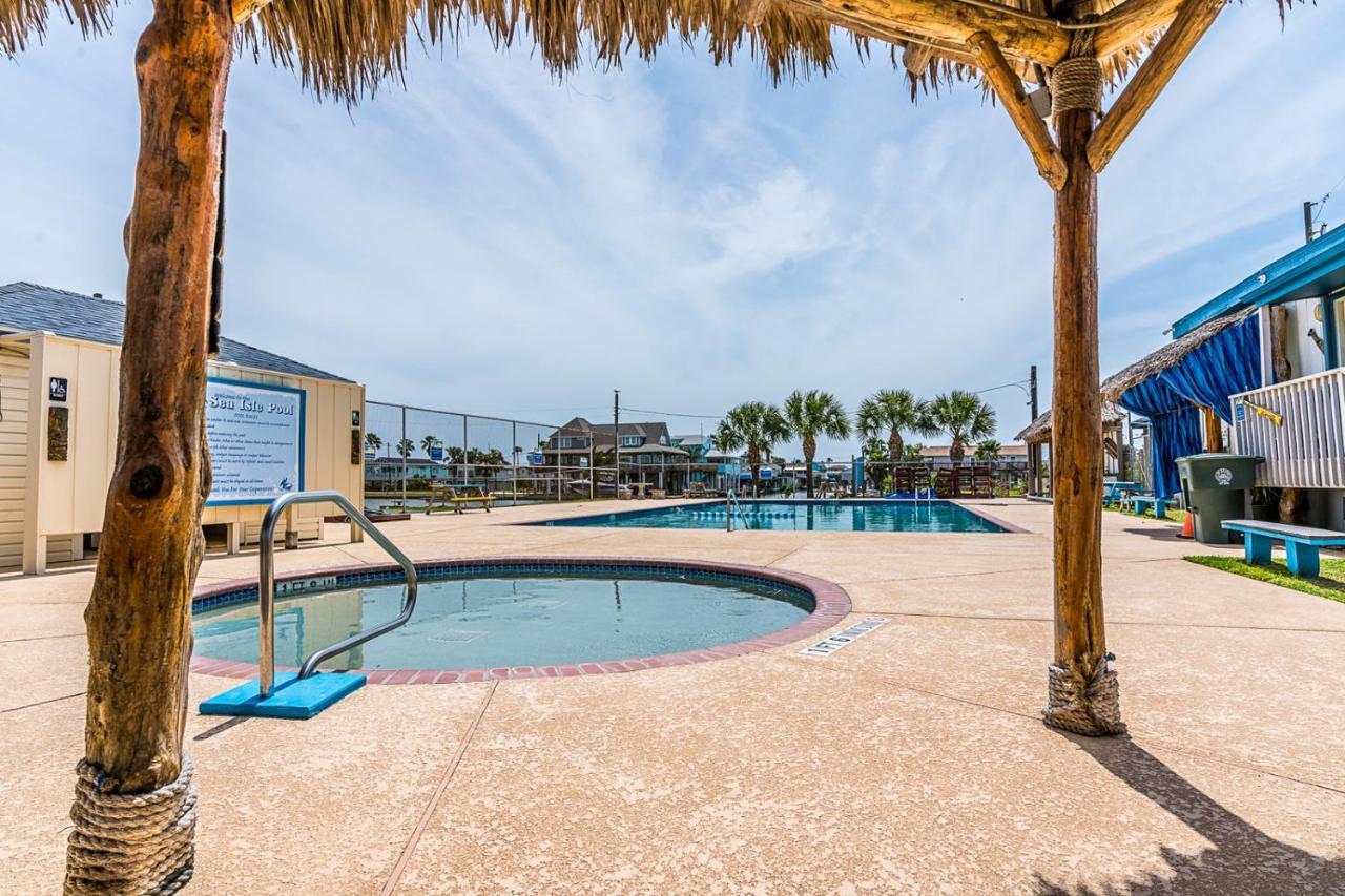 Sunny Daze Walk To Beach 2 Decks Pet Friendly Has A Mini Bar Galveston Exterior foto